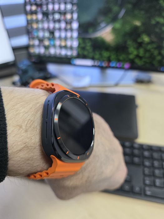 Vând Samsung watch ultra 2025, Black