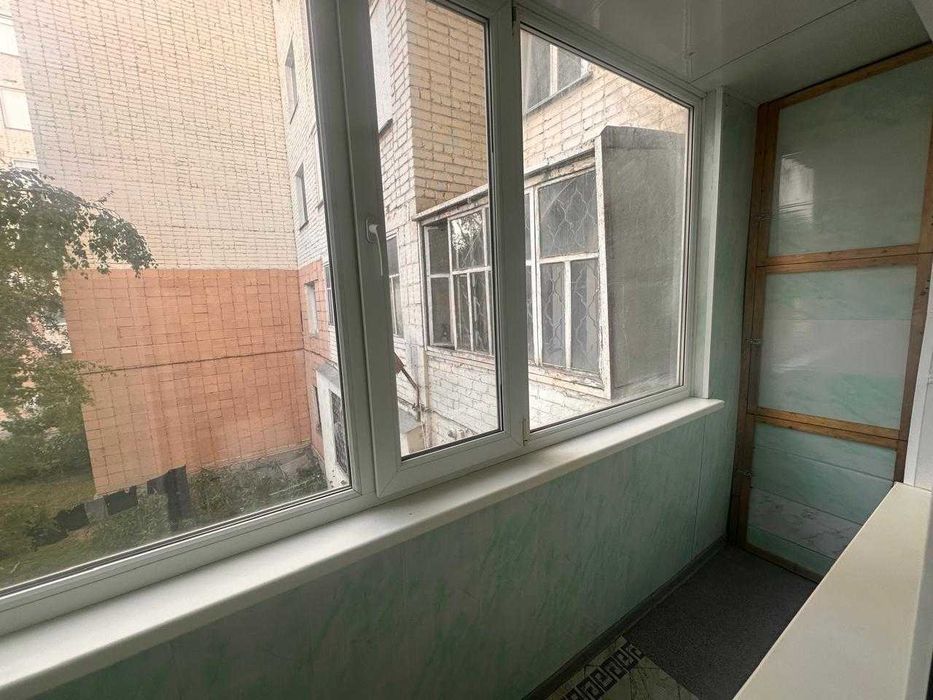 Продается 2 комн квартира Васильковский,28