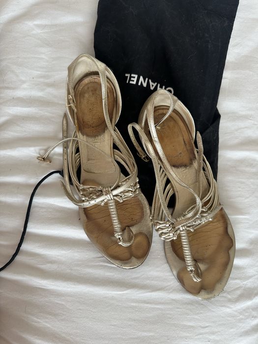Оригинални Chanel златни сандали 36.5