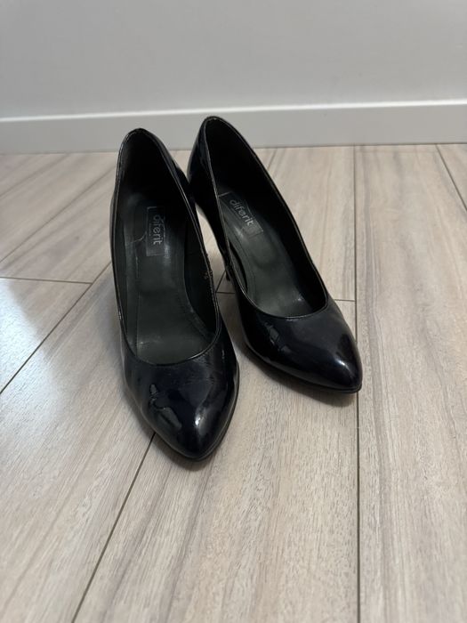 Pantofi stiletto, piele naturala, marimea 37, 24 cm
