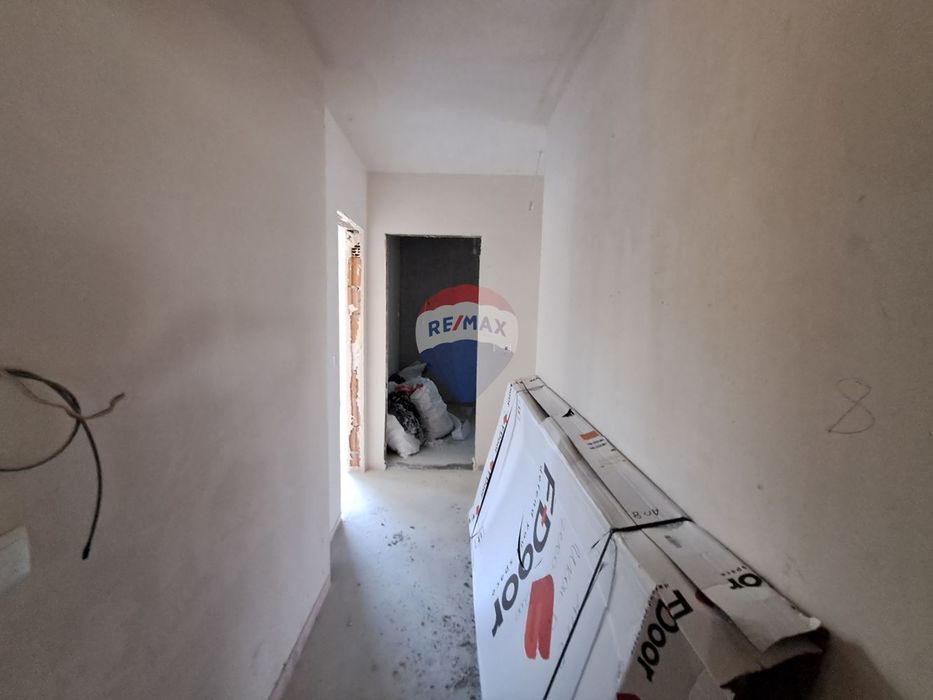 Продава се Двустаен апартамент в Варна, Изгрев - 70 кв.м за 2072 €/кв.м - Снимка #10