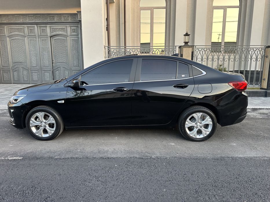 onix.  2023. premer 6