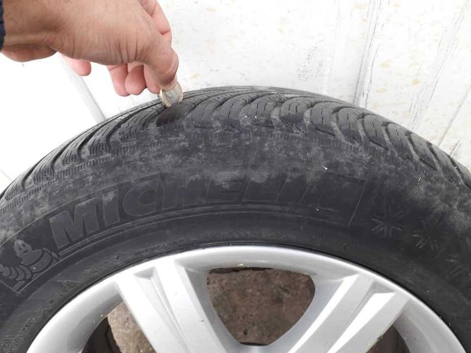 Гуми 17" (M+S)-2xMichelin, 2xDunlop