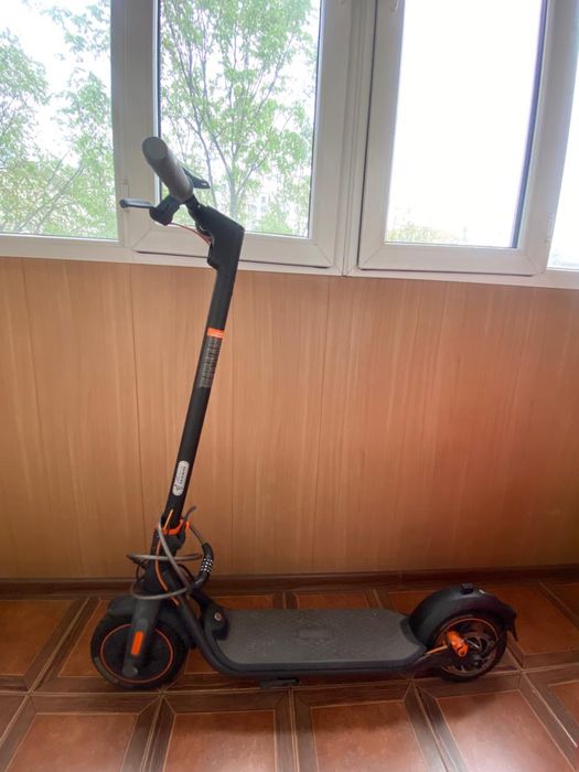 Самокат Ninebot KickScooter F40 серый