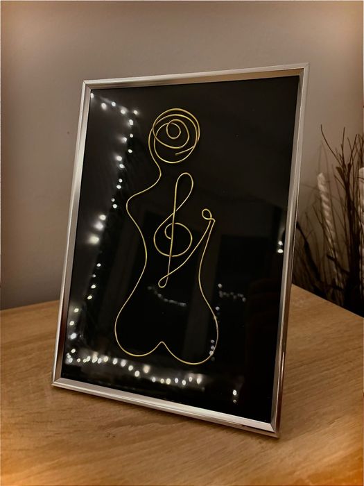 Creații din sarma modelata