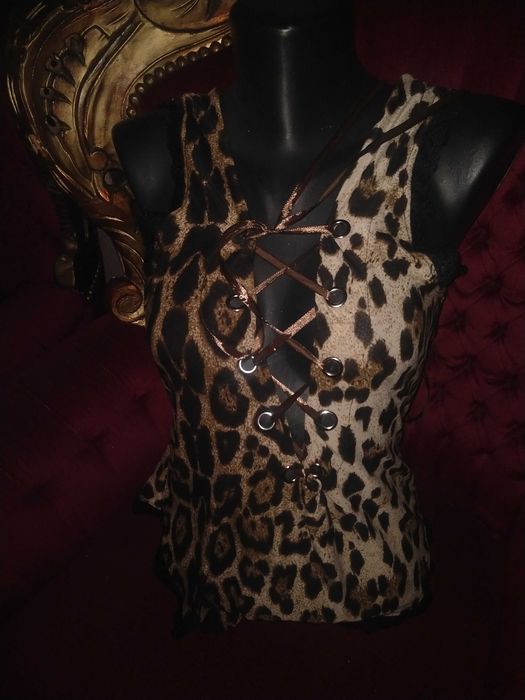 Бюстиета в леопардов принт