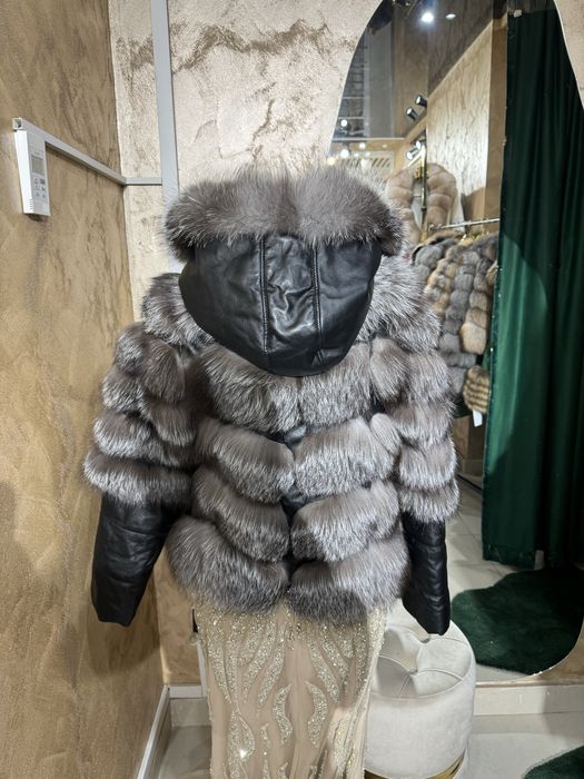 Vand haina din blana de vulpe la 1399lei! marimi S-M gri si maro