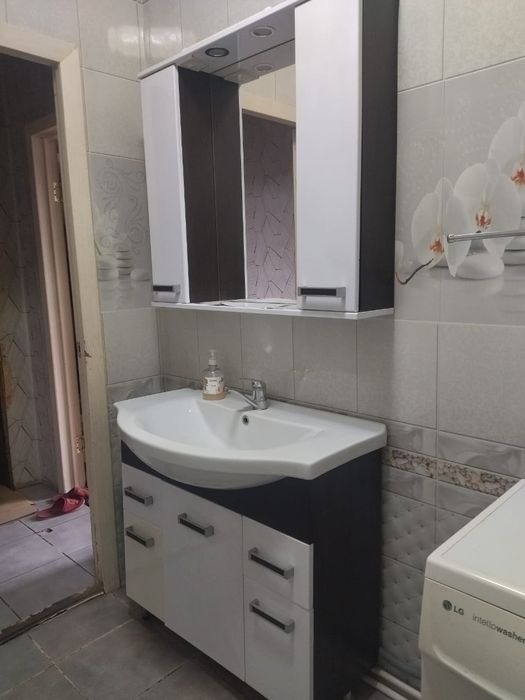 Продам дом 93 кв на участке 8 соток.
