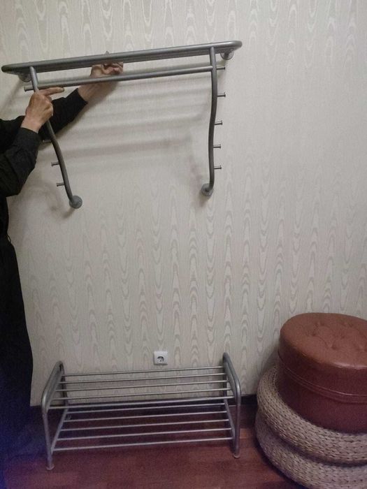 Вешалка в прихожую