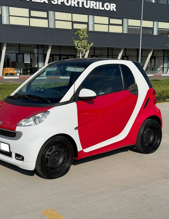 Smart Fortwo Smart ForTwo 2010 – ideal oraș, consum redus, întreținut
