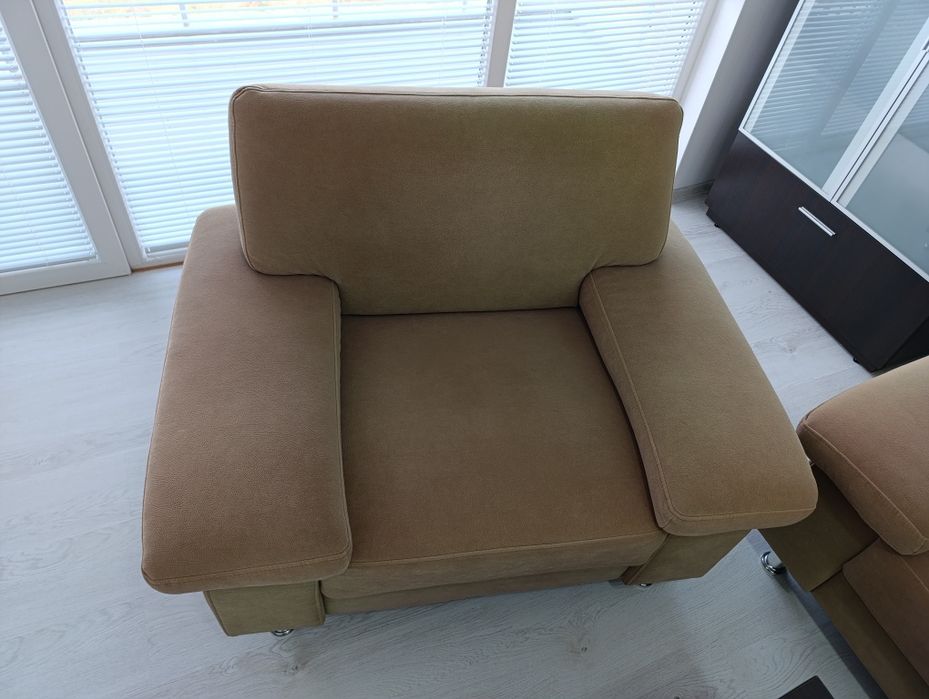 Холова гарнитура диван с две кресла