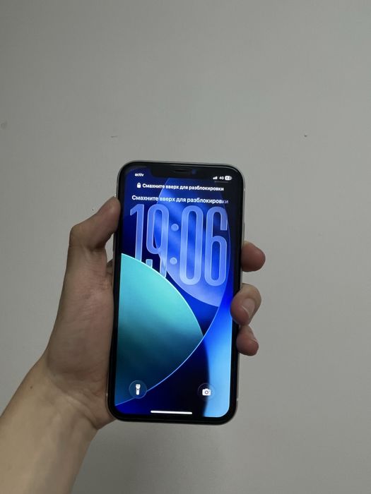 iPhone 11 64 GB 72%