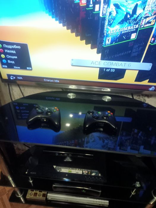 Xbox 360 , коннектор, 2 джойстика.