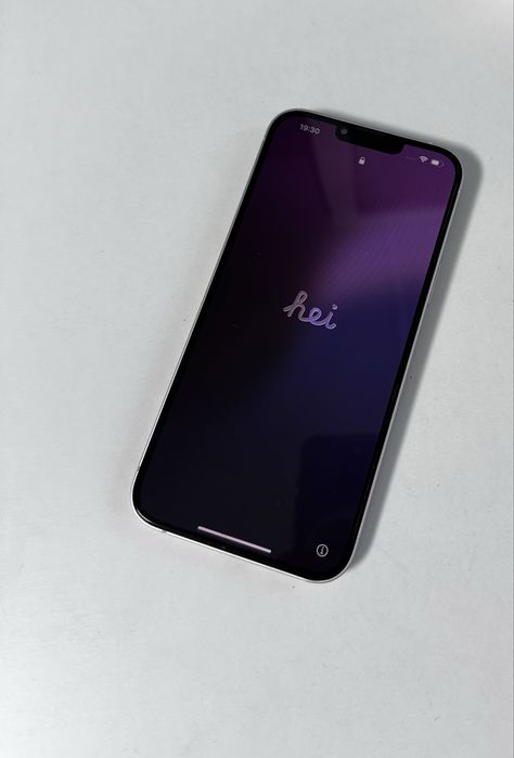 iPhone 14 Plus Starlight