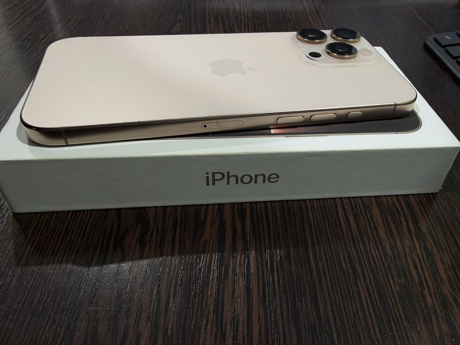 Iphone 16 PRO MAX 256gb золотой