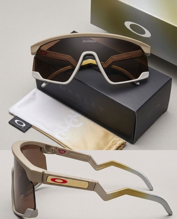 Ochelari  Oakley BXTR Patrick Mahomes ll Collection