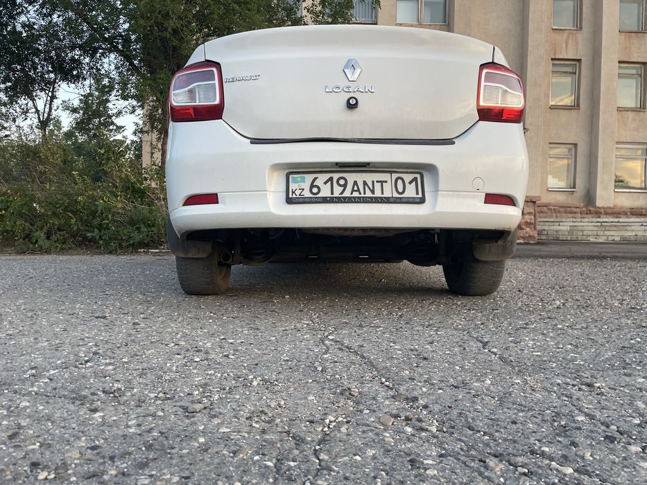 Рено логан 2015 года