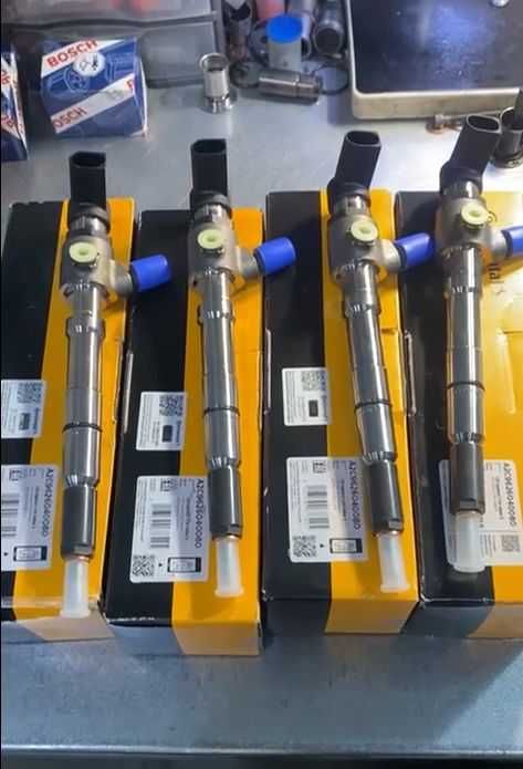 Injector / Injectoare CAYC 1.6 TDI 03L130277B Continental / Siemens VDO