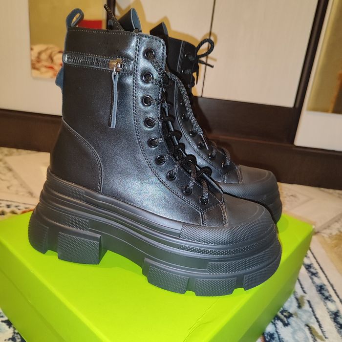 Ботинки на весну 36-37р женские