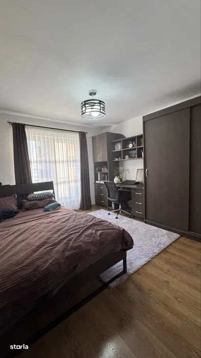 Apartament 2 camere decomandat, etaj 1, zona Primariei Floresti