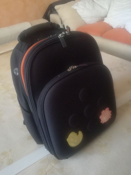 Vând rucsac doi în unu