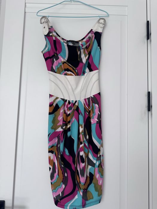 Продам недорого платья, комбинезон, двойка