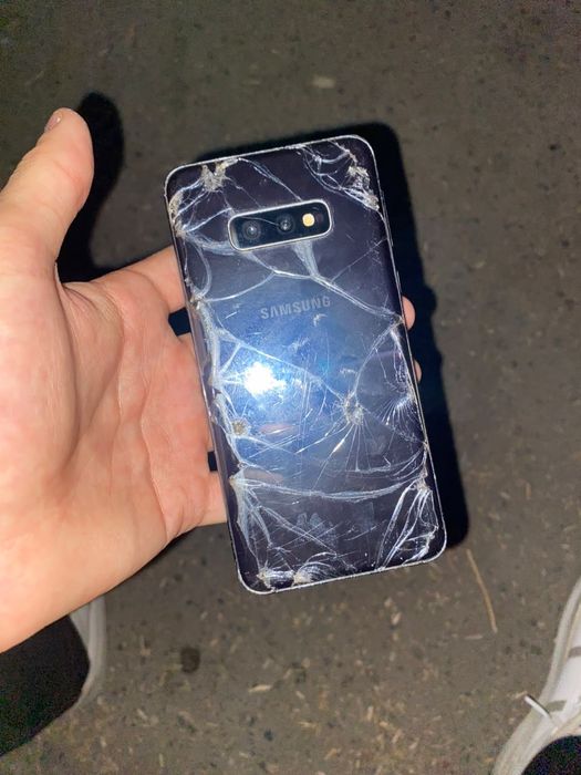 Самсунг s10 продаётся