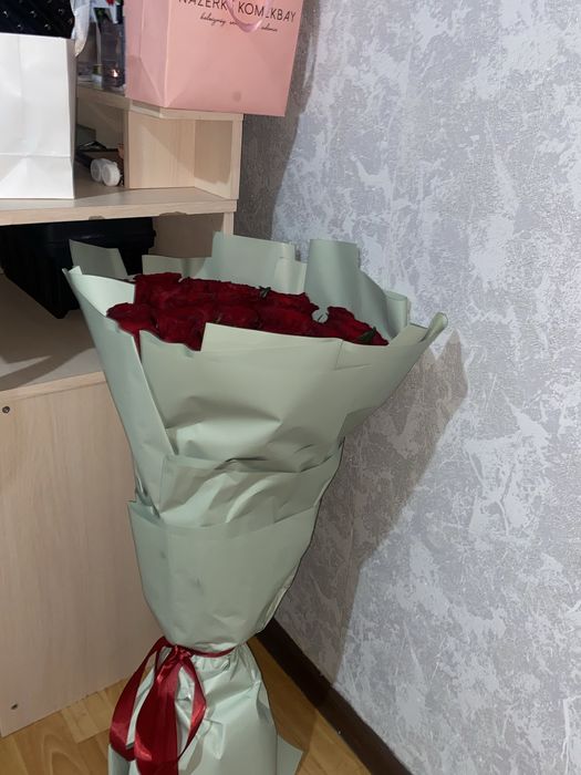 Роза букет большой свежее