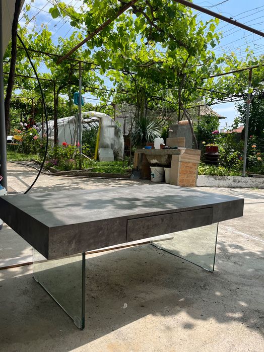 Стилна маса за кафе Kenzo