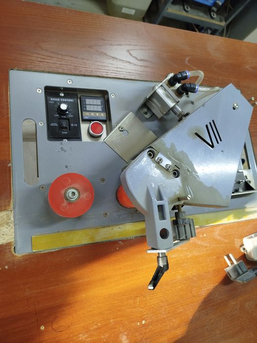 Кромкооблицовочный станок