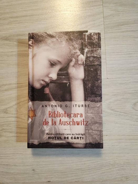 Carti Bibliotecara de la Auschwitz si Cele 999 de la Auschwitz