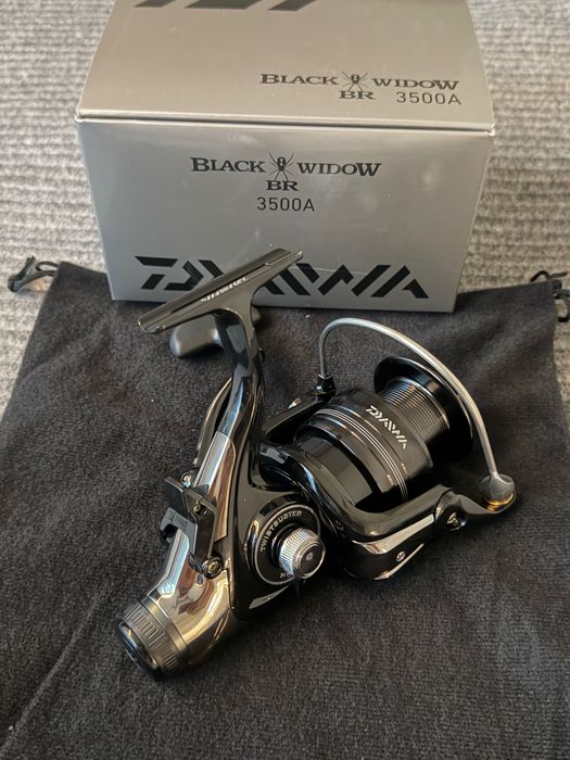 Чисто нова макара Black widow
