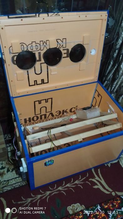 INKUBATOR AFTAMAT  yangi 12 va 220v ha ishlaydi. Akk tor kabel berilad
