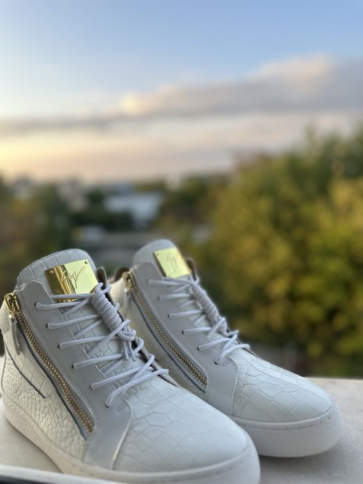 Giuseppe Zanotti- Mid