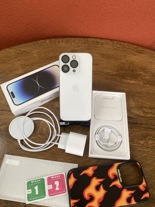 Iphone 14 pro 128 gb silver сребърен + MagSafe зарядно