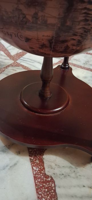 Глобус мини бар за напитки
