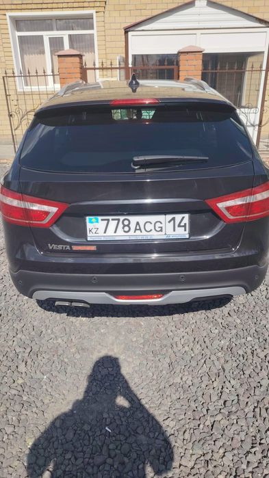 Продам Веста кросс 2019 г.в 1.8