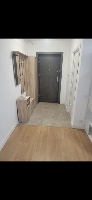 Închiriez  apartament 1 cameră, 42 m2, etaj 1. Central!