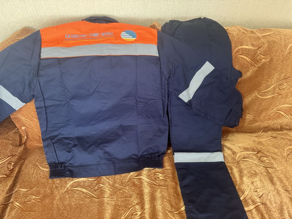 Продам спец. Одежду