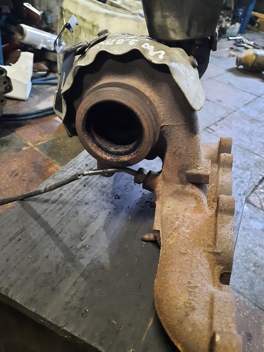 Turbina turbosuflanta vw Passat b7 2.0tdi cff octavia 2 03l253056g