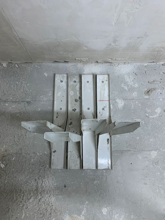 Вешалка  кронштейн