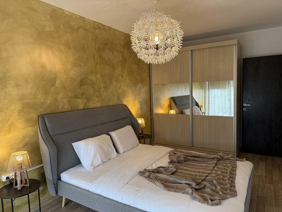 Proprietar, inchiriez apartament 3 camere, 80 mp + balcon