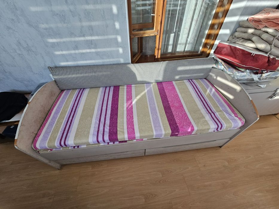 Кровать односпальная