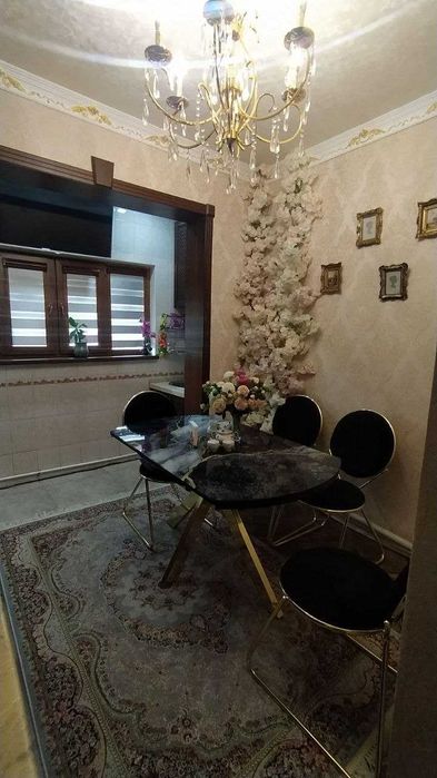 Аренда 4-х комн квартиры ЮА-6 квартал