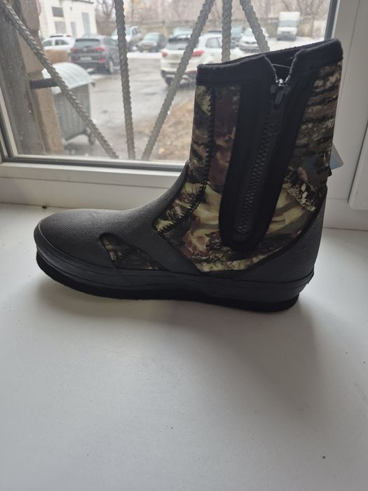 Продам забродные ботинки