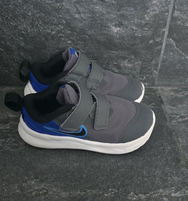 Детски маратонки Nike – сиви с лепенки