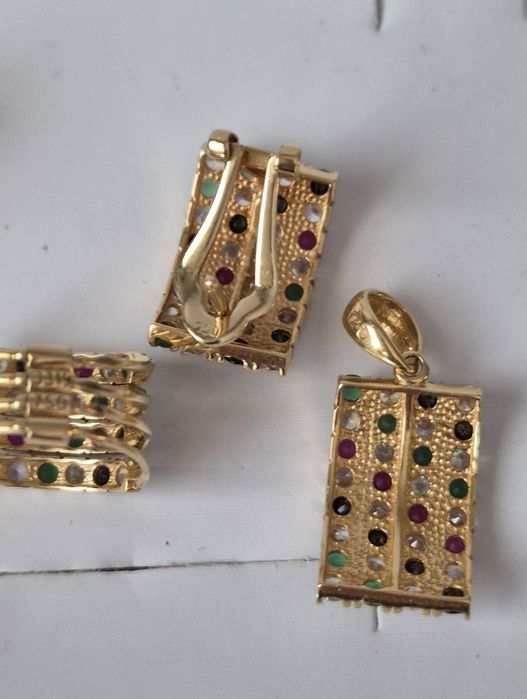 Set din aur 18k cu pietre pretioase