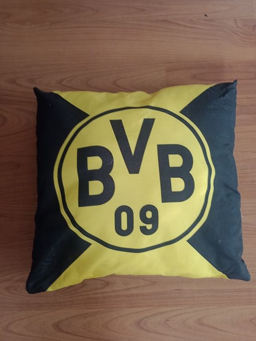 Vând/Schimb perna Borussia Dortmund
