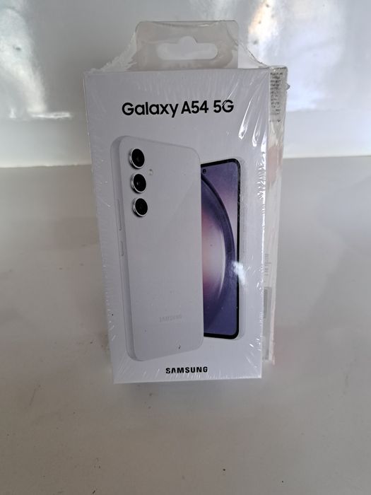 Продавам нов Samsung A54/8gb/256gb 5G+оригинално бързозарядно"Samsung"