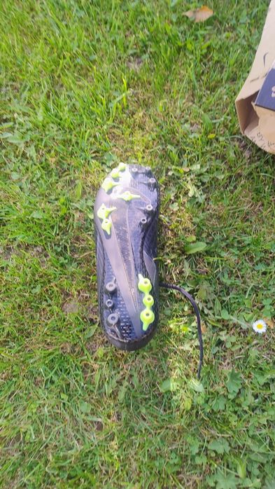 Vând ghete de fotbal Nike Air zoom